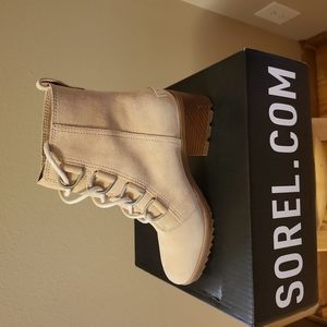 Cate lace natural tan Sorel boots